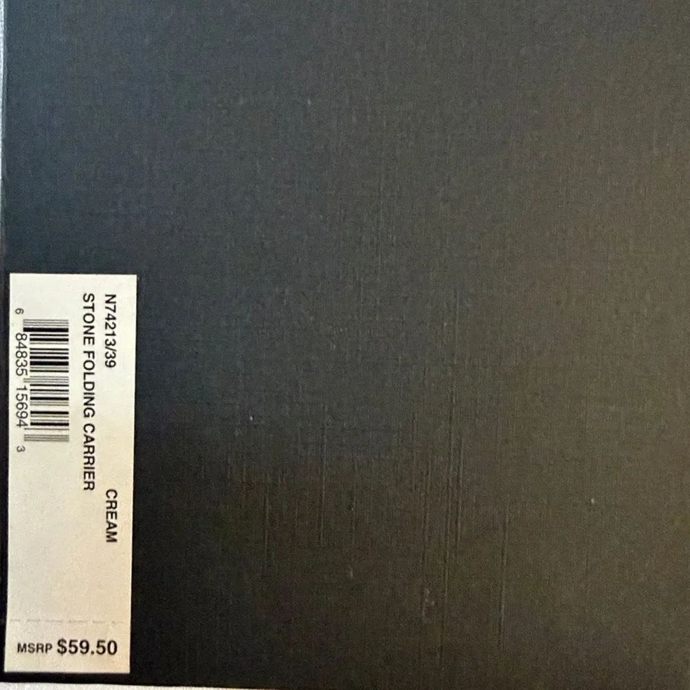 J. FOLD LEATHER CARRIER WALLET. NEW IN BOX